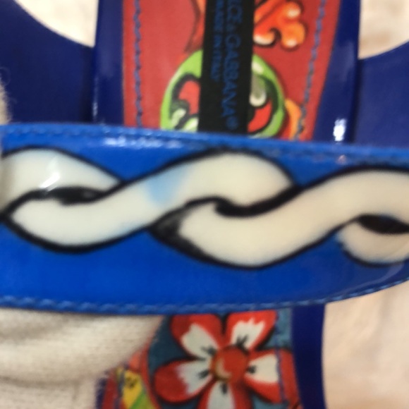 Dolce and Gabbana Floral Patient Leather Wedge Heels Size 40 - Picture 9 of 10